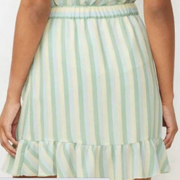 Lauren Conrad Women's Ruffle Mint Mini Skirt - Picture 2 of 6